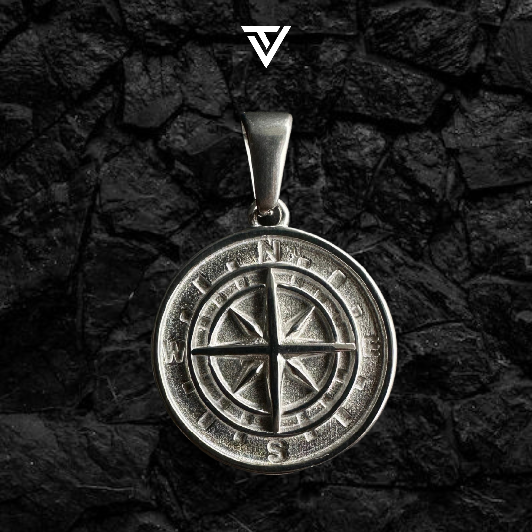 Dije Brújula plateada